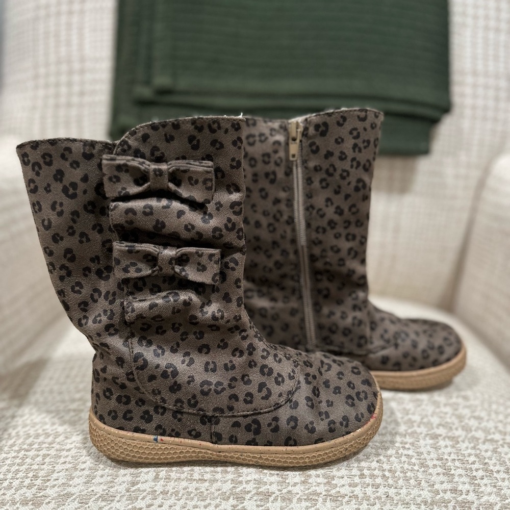 Livie and Luca girls NEVE leopard print boots. NWOB